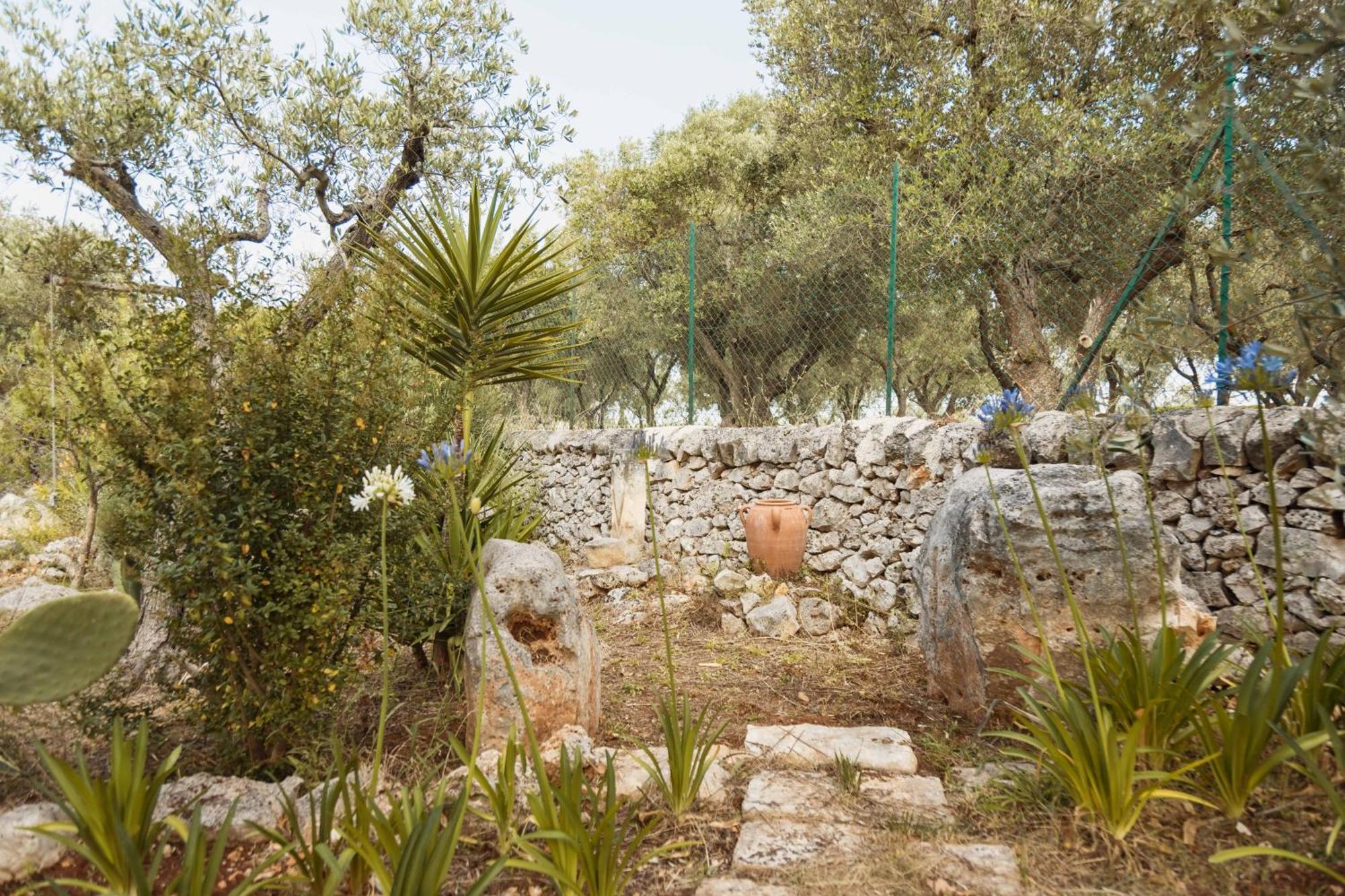 Trulli Santa Maria Odegitria Relais Pension Ostuni Buitenkant foto