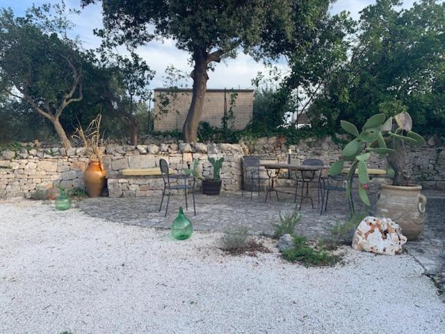 Trulli Santa Maria Odegitria Relais Pension Ostuni Buitenkant foto